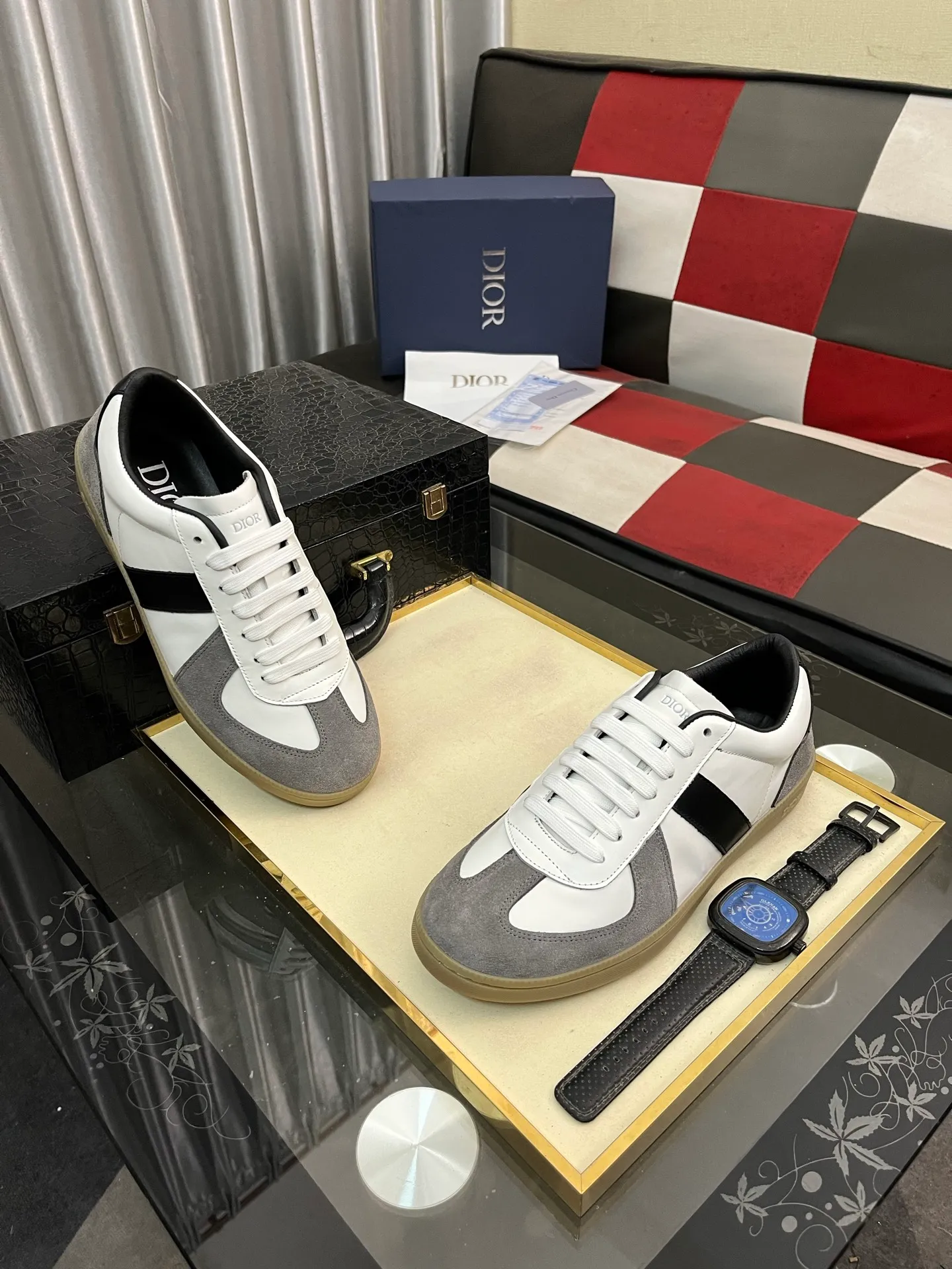 Men's shoes 💰400⌚️⌚️[Dior] Dior's new casual men's shoes are launched in Hong Kong counters. Official website 1:1 production. Original Italian materials. Designed by European and American masters. Perfect shape to create counter quality. Solid color rubber wear-resistant outsole and classic dazzling head! Super versatile and very comfortable. High-end without losing taste, fashionable and novel! ! Absolute focus! Code number: 38-444️⃣Colors available
